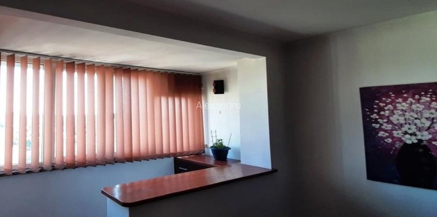 Apartament 3 camere, centrala proprie pe gaz, loc parcare, Berceni