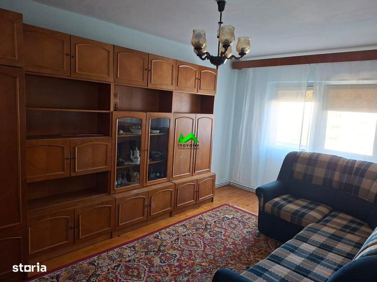Apartament cu 3 camere decomandat, mobilat în Terezian