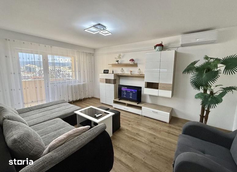 Apartament cu 4 camere decomandat în Între Lacuri