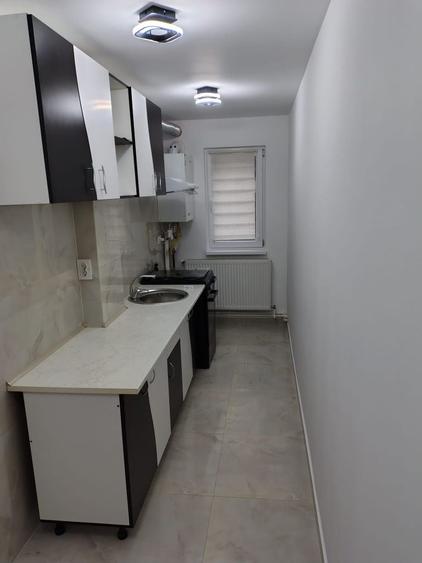 Garsonieră decomandată în Central