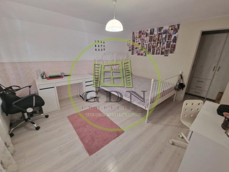 Casă individuală cu 5 camere cu Canalizare în Exterior Est