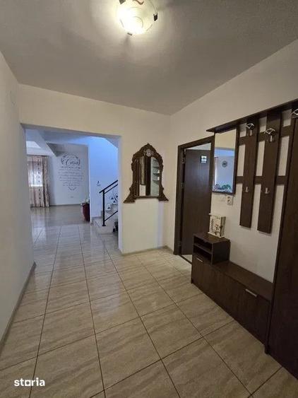 Casă cu 4 camere cu Teren 300 Mp în Agigea