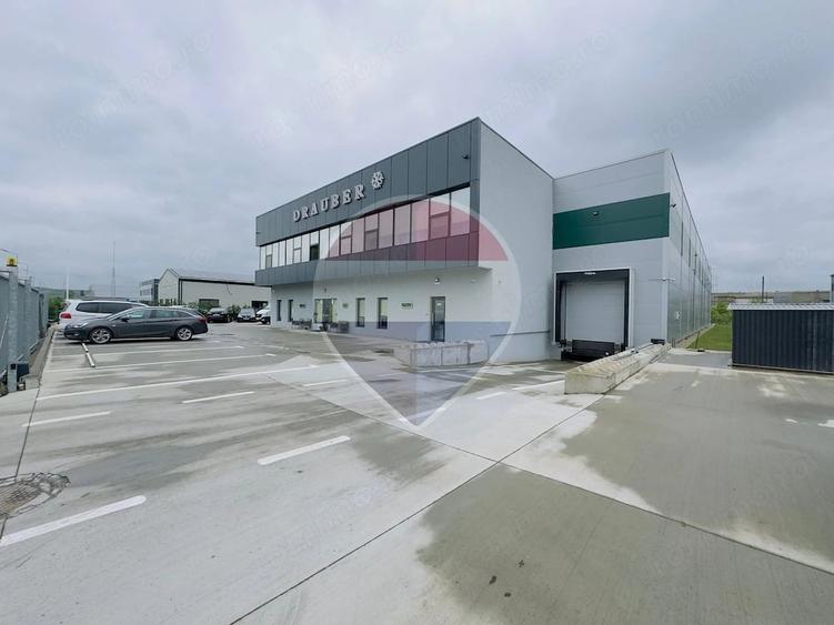 Spațiu comercial, de 2,000 mp, în Nord