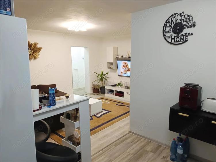 Apartament cu 2 camere decomandat, mobilat în Central