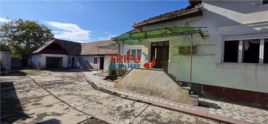 Casă individuală cu 5 camere cu Canalizare în Bărăbanț