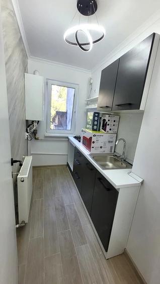 Apartament cu 2 camere semidecomandat, mobilat în Viziru 1