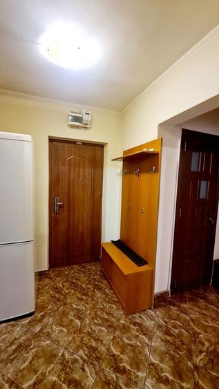 Apartament cu 2 camere decomandat în Titan