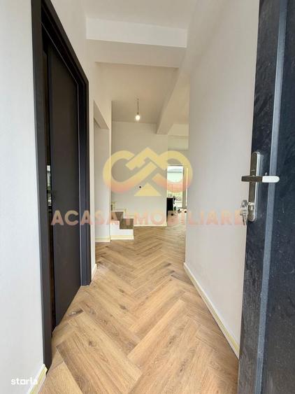 Casă cu 4 camere decomandat cu Teren 230 Mp în Bârnova