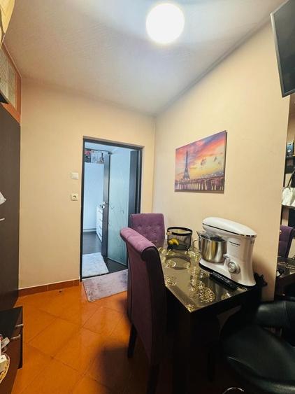 Apartament cu 2 camere semidecomandat în Iosia