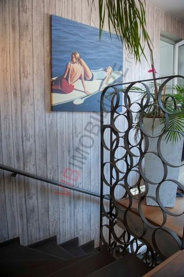 Apartament cu 6 camere decomandat în Aviatorilor