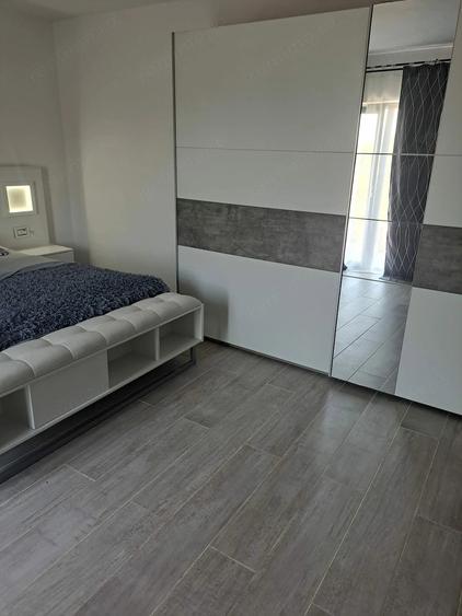 Casă cu 5 camere cu Teren 325 Mp în Parța