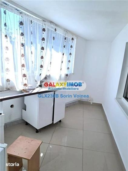 Casă cu 8 camere cu Teren 30 Mp în Chitila