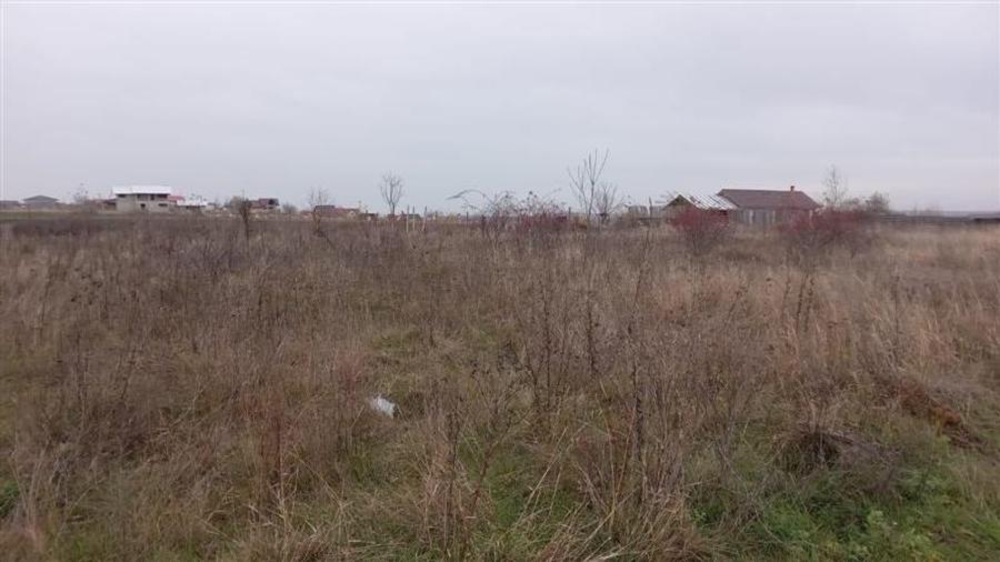 Teren Construcții intravilan de 1000 mp, în Rediu