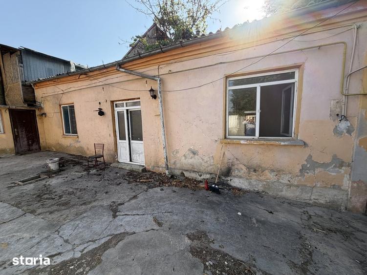 Casă cu 3 camere cu Teren 165 Mp în Central