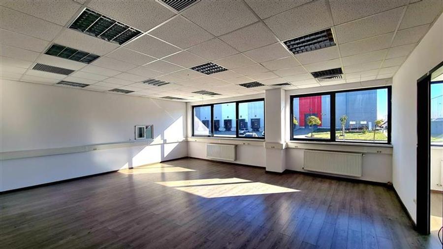 Spațiu industrial, de 3,495 mp, în Lugojului