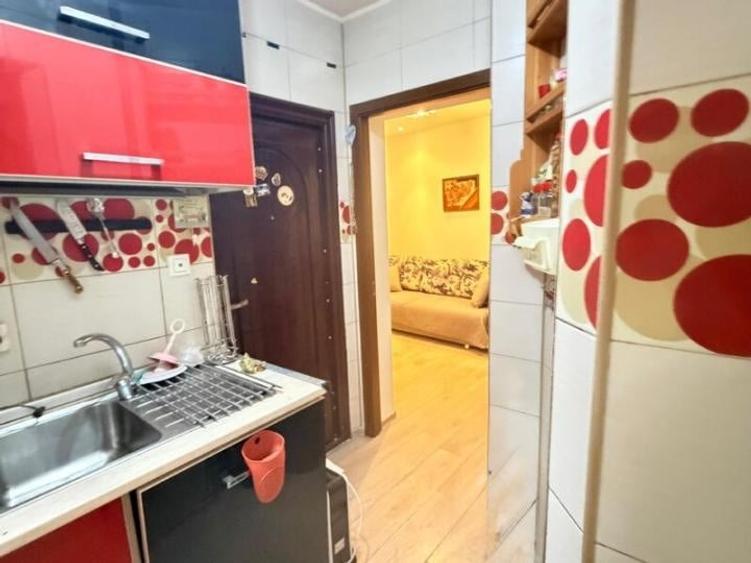 Apartament cu 3 camere decomandat, mobilat în Moșilor