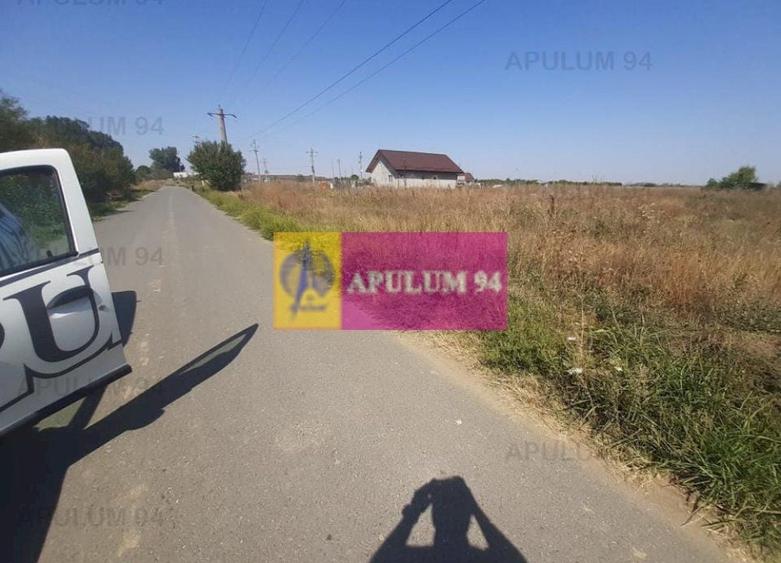 Teren Construcții intravilan de 1300 mp, în 1 Decembrie