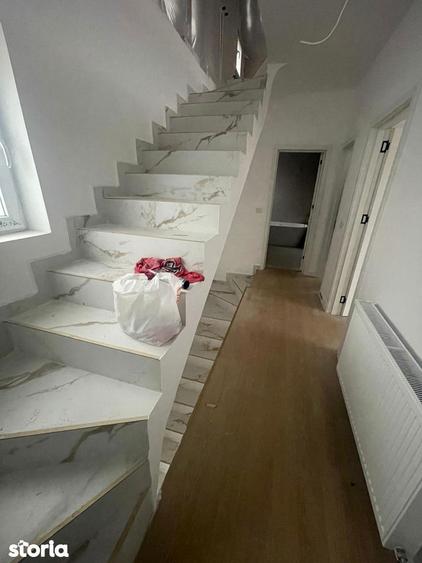 Casă cu 3 camere cu Teren 200 Mp în Central