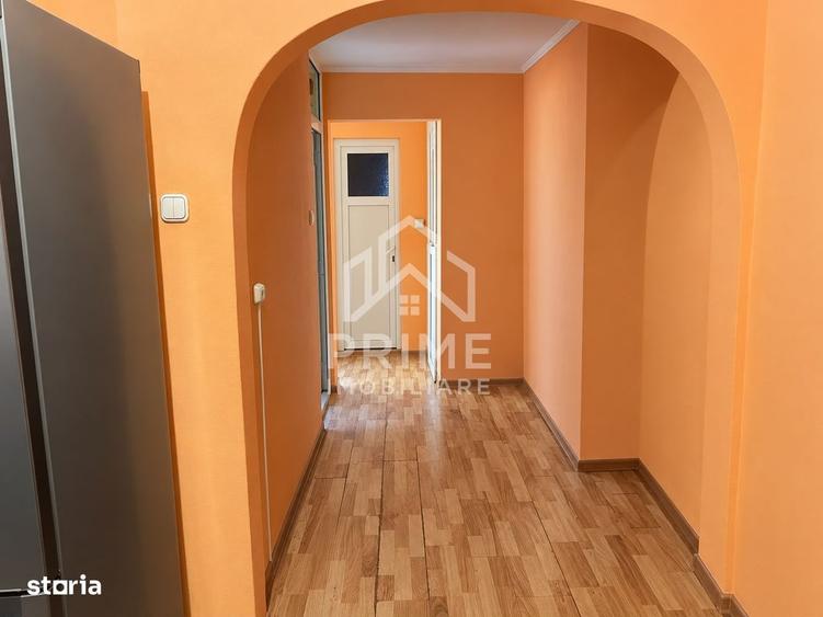 Apartament cu 3 camere decomandat în Ampoi 3