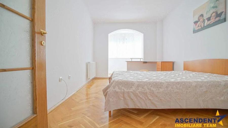 Decomandat, loc parcare, boxa, Centru Civic, Brasov - 1