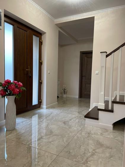 Duplex cu 4 camere cu Teren 175 Mp în Florești
