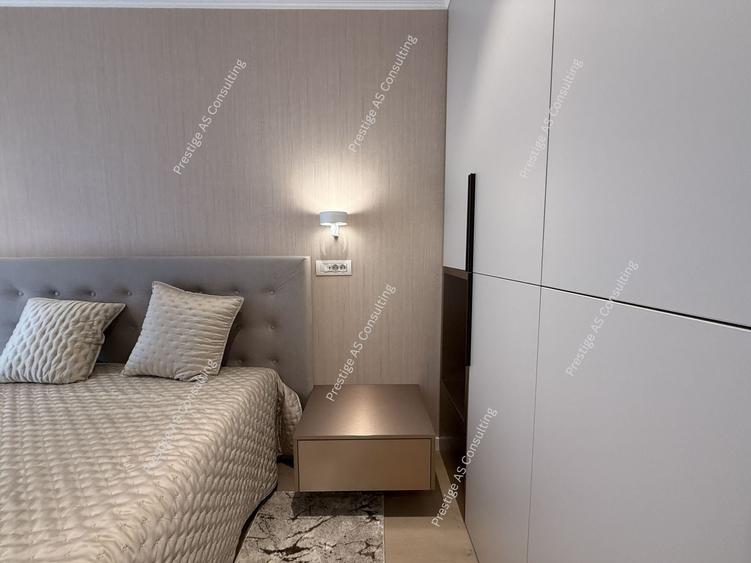 Apartament cu 3 camere semidecomandat, mobilat în Take Ionescu