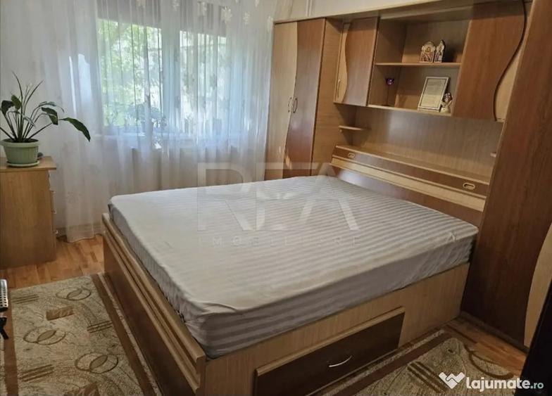 Apartament cu 3 camere semidecomandat în Gorjului