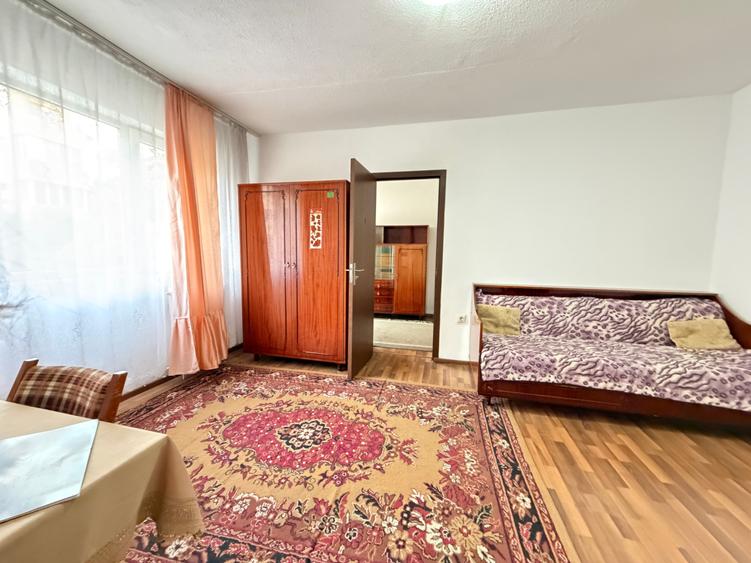 Apartament cu 2 camere semidecomandat în Girocului