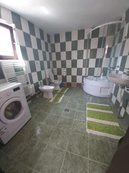 Casă cu 5 camere cu Teren 700 Mp în Miroslava