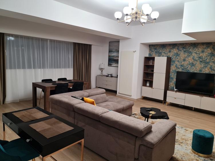 Apartament cu 2 camere decomandat, mobilat în Faleza Nord
