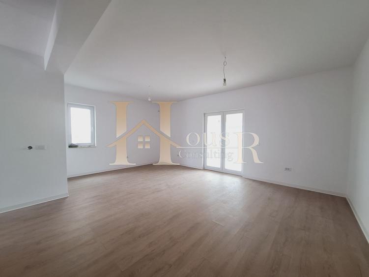 Duplex cu 4 camere cu Canalizare în Moșnița Nouă