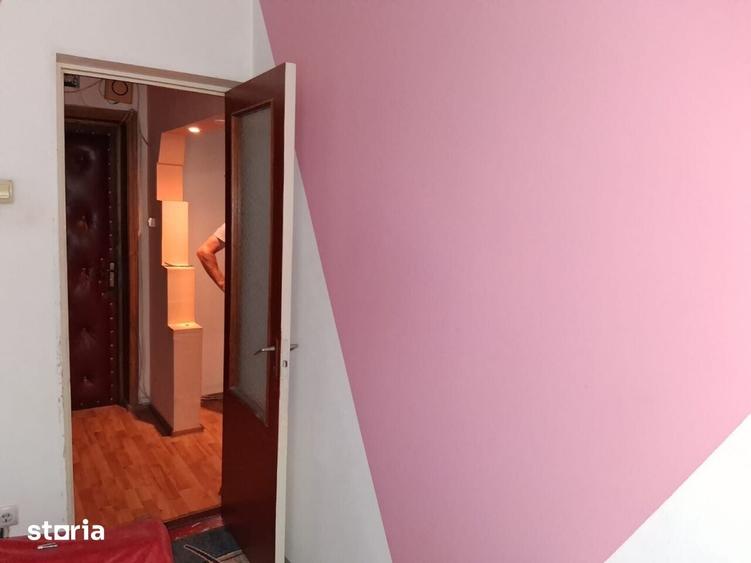 Apartament cu 3 camere decomandat în Sud