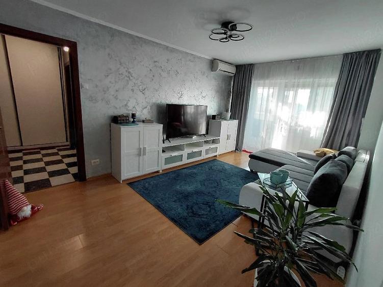 Apartament cu 2 camere semidecomandat în Central
