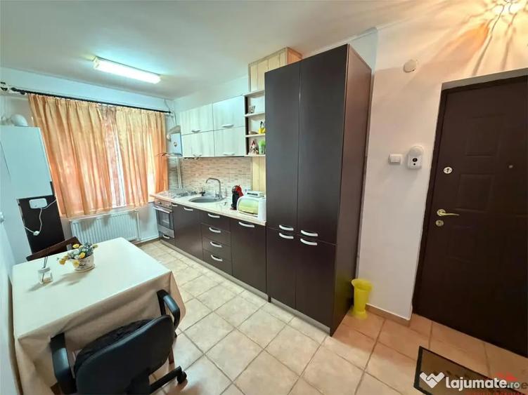 Apartament cu 2 camere semidecomandat în Gară