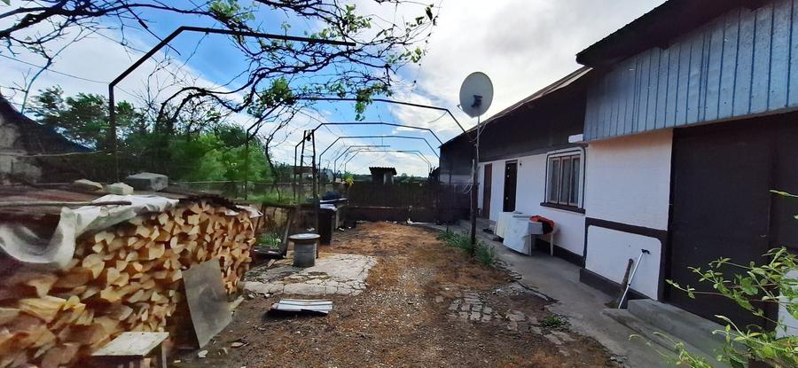 Casa de vanzare la Raciu - 1