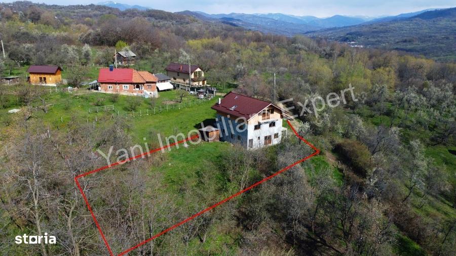 Casă cu 4 camere în Corbșori