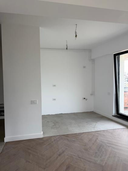 Apartament cu 2 camere decomandat în Drumul Taberei