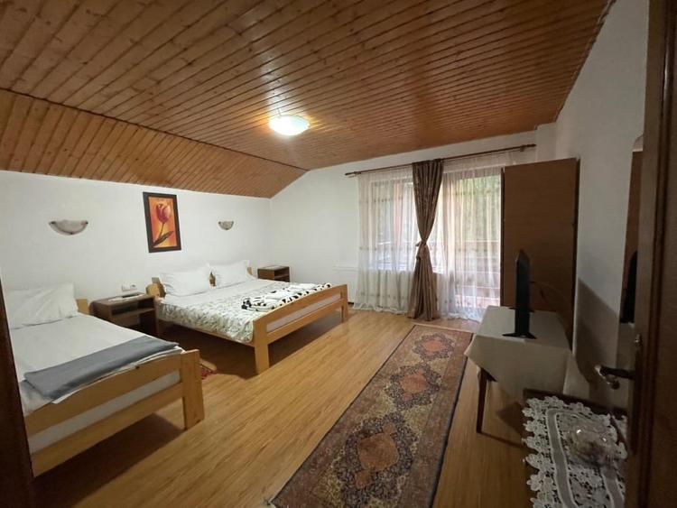 Hotel/Pensiune, de 200 mp, în Firiza