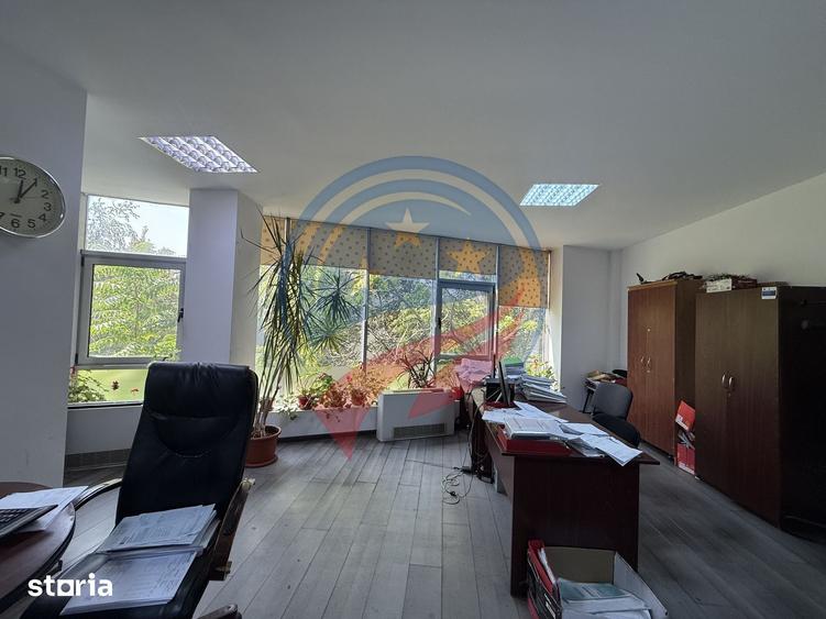 Spațiu comercial, de 660 mp, în Nord