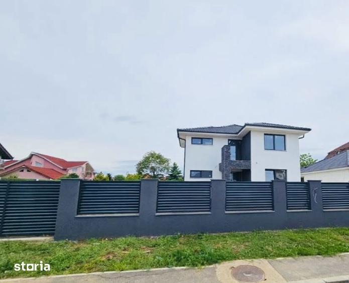 Casă cu 5 camere cu Canalizare în Oncea