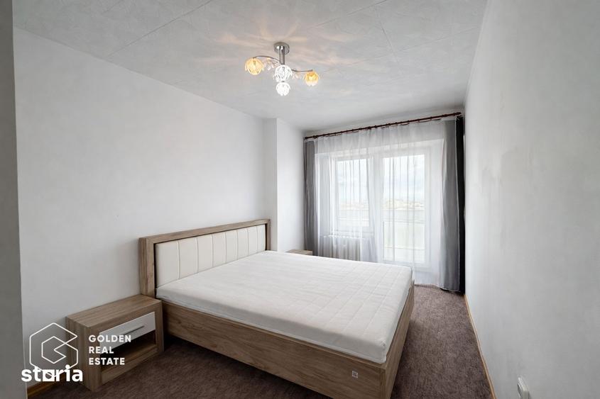 Apartament cu 3 camere decomandat în Polivalentă