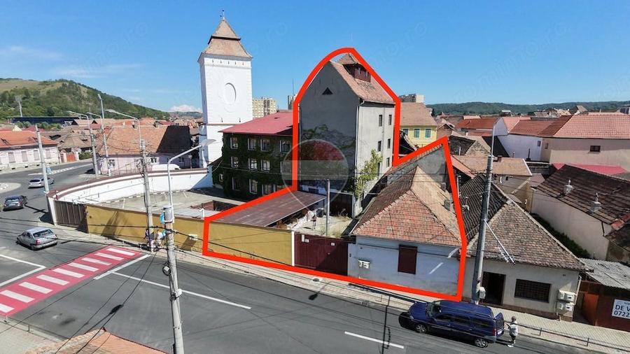Casă cu Teren 325 Mp în Central