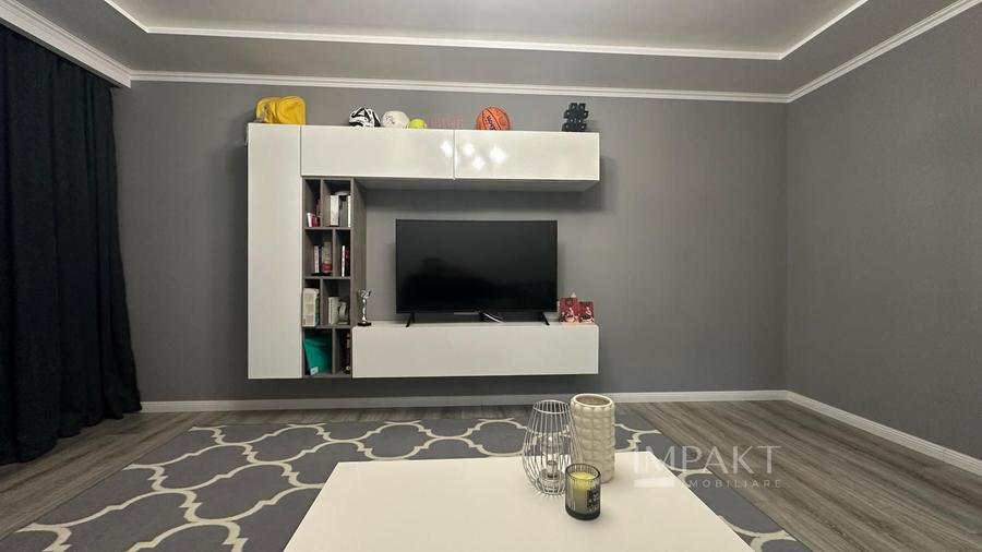 Apartament cu 3 camere decomandat, mobilat în Aurel Vlaicu