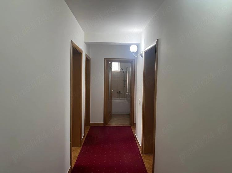 Apartament cu 3 camere decomandat în Central