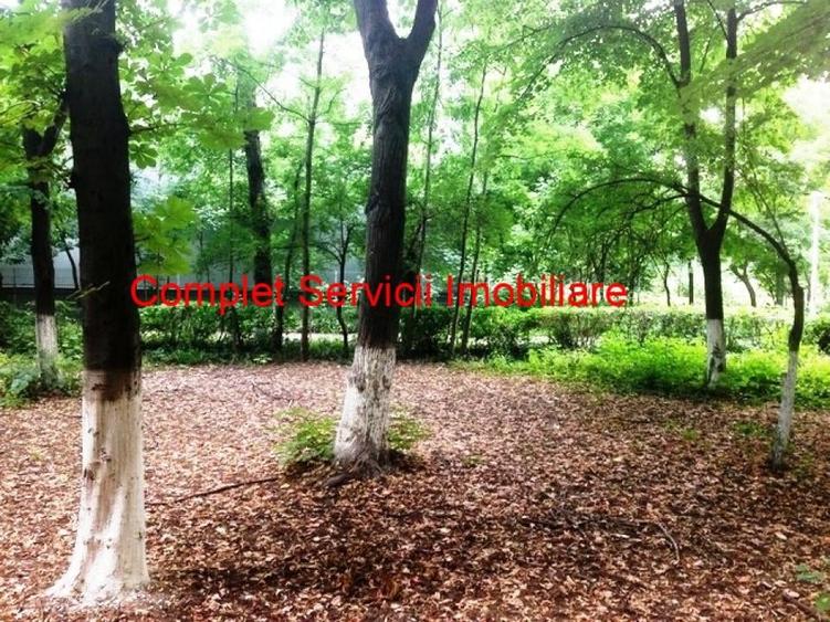 Apartament cu 3 camere în Drumul Taberei