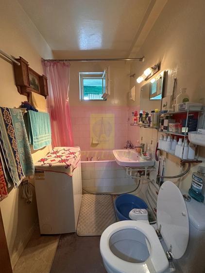 Apartament cu 3 camere semidecomandat în Militari