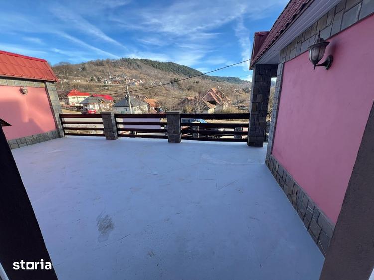Casă cu 4 camere cu Teren 1570 Mp în Valea Doftanei