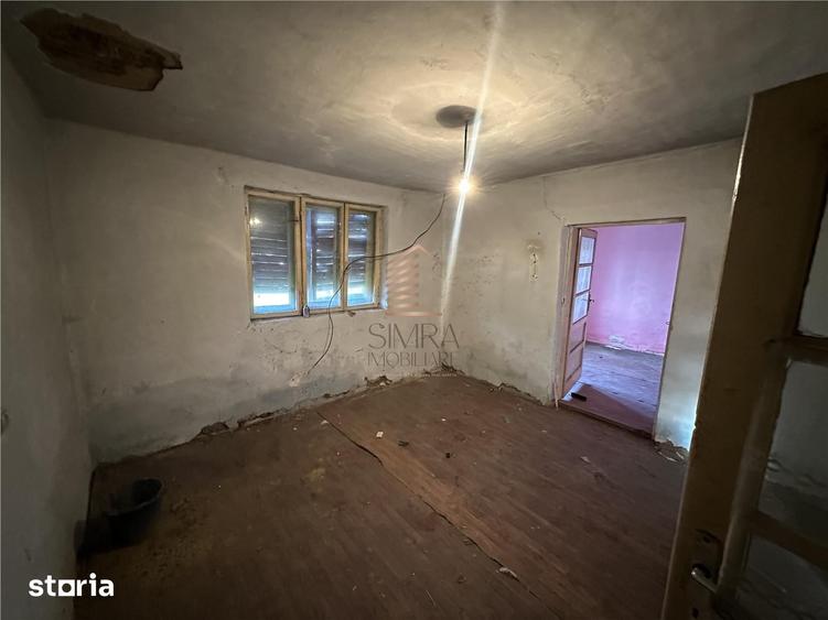 Casă cu 3 camere cu Teren 450 Mp în Central