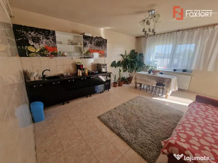Casă cu 7 camere cu Teren 1439 Mp în Nord