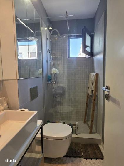 Apartament cu 4 camere în Sisești